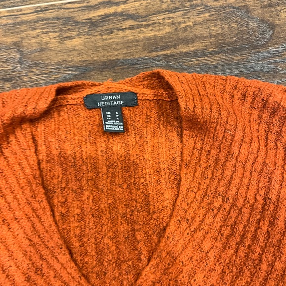 Urban heritage brand new long sleeve top - Picture 2 of 2